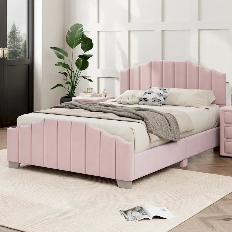 Lit plateforme en velours pleine grandeur/grand lit avec tête et pied de lit touffetés – Beige