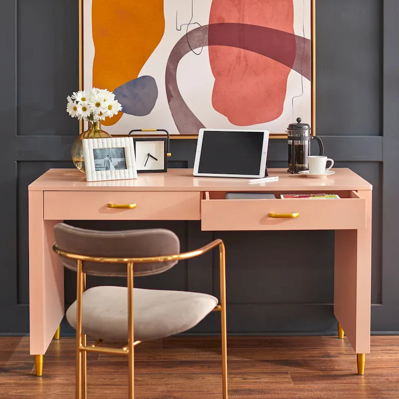 Bureau scandinave avec 2 tiroirs et pieds dorés – 135 cm de large