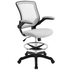 Chaise de dessinateur réglable en hauteur avec dossier en maille et roulettes