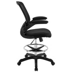 Chaise de dessinateur réglable en hauteur avec dossier en maille et roulettes